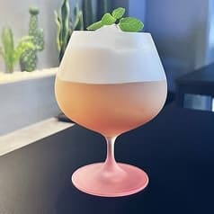 18% Cafe & Bar エイティーンパーセント カフェ アンド バー 2