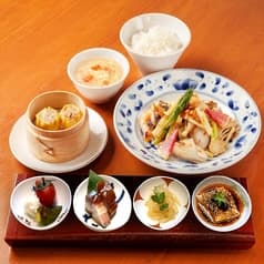 中華バルサワダ 虎ノ門ヒルズステーションタワー店 2
