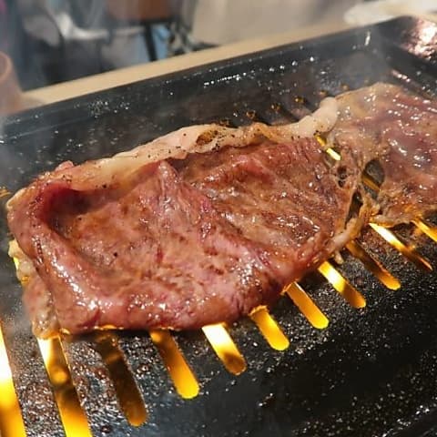 焼肉ホルモン肉三荘