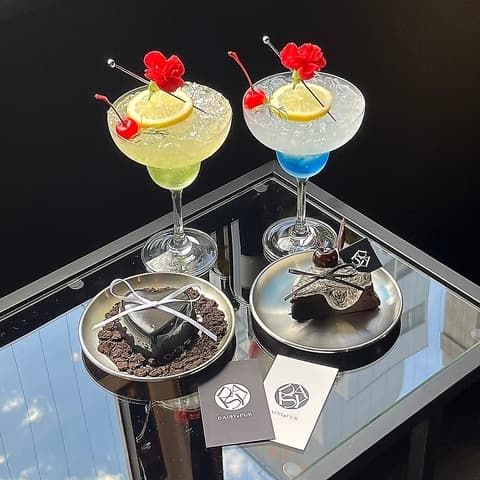 DAISY cafe&bar デイジー カフェアンドバー