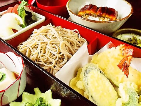 民芸そばしのぶ庵