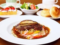 カジュアルダイニング フロール 2