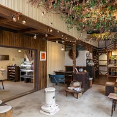 納屋カフェ 椿 2