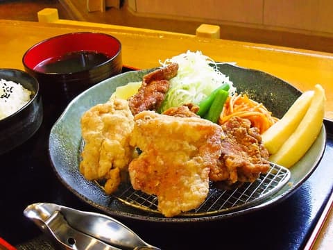 ふじやからあげ 弘前店