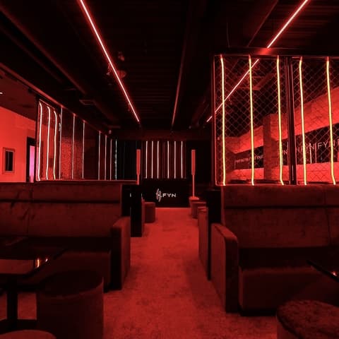 個室×夜カフェ  FYN フィン 栄店