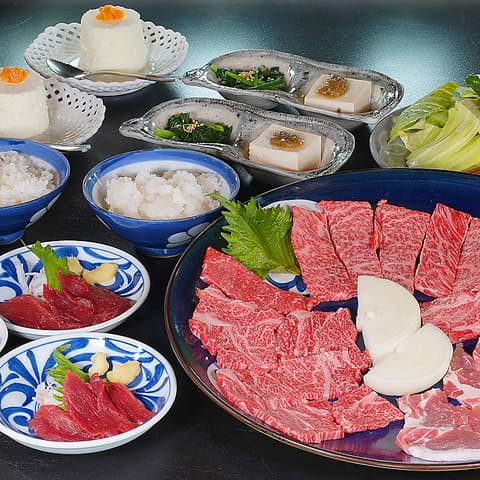 焼肉と馬刺しと蓼科牛丼 山木綿