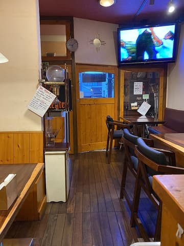 ちょい飲みバル RED WOOD レッドウッド