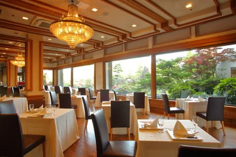 レストラン連翠