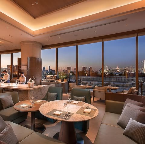 シースケープ テラス・ダイニング