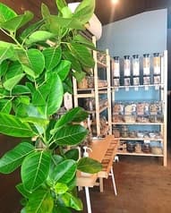 ゼロウェイストショップ&カフェ つるかめ商店 2