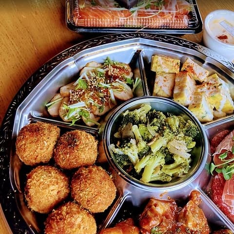 イタリアンダイニングカフェ チィーボ