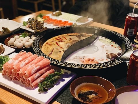 楼上 重慶火鍋上野店