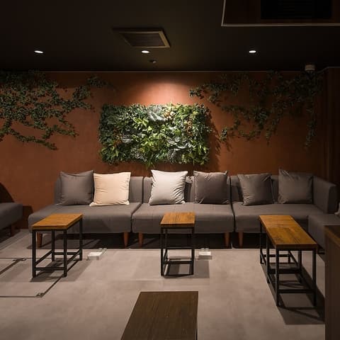 カフェ&バー C STAND シースタンド 新潟店