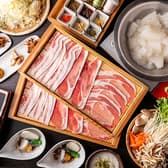 GINZA 春夏秋豚 横浜店 3