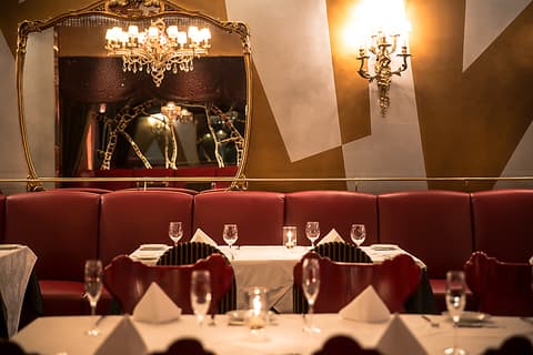 ブラッスリー タブローズ BRASSERIE TABLEAUX