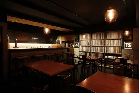 Spincoaster Music Bar Shinjuku スピンコースター ミュージック バー シンジュク