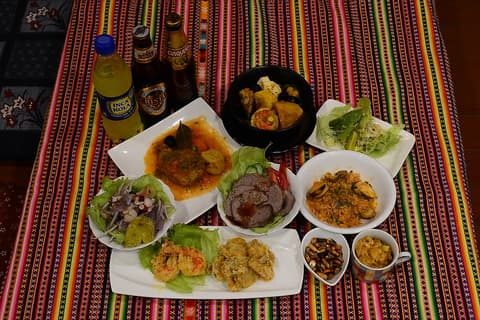 ペルー料理&そば わんかよ