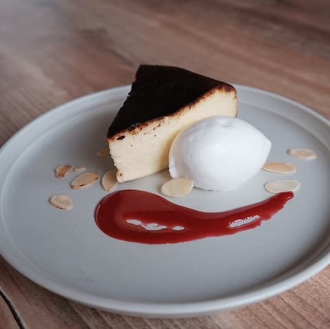 CAFFE OTTO Piu カフェオットーピウ ソラリアプラザ2階