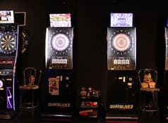 御茶ノ水スポーツ&ダーツ ヒーローズカフェ 2