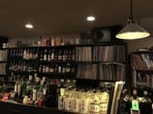 お酒とコーヒーと音楽の店・楽屋 3