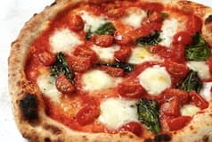 石窯ピッツァmoon 2