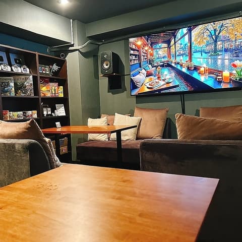 シーシャカフェ&バー Calmia