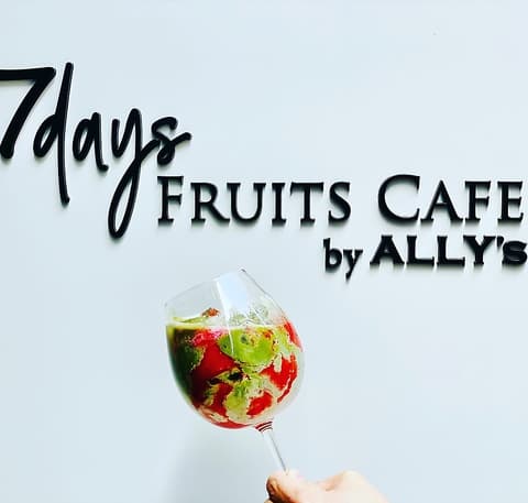 7 days FRUITS CAFE