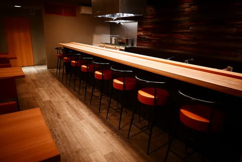 焼き鳥とワイン 萬鳥 祇園店