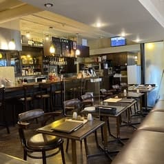 salone Pino サローネ ピノ 2