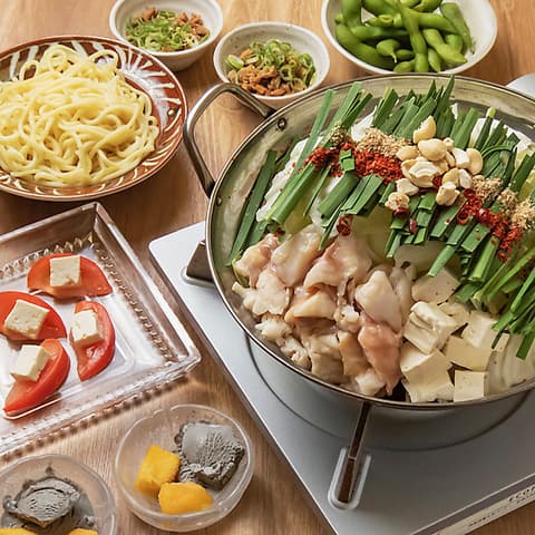 博多もつ鍋と焼もの 一 はじめ