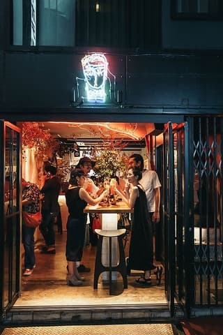 イタリアン立ち飲み ワインバー piano