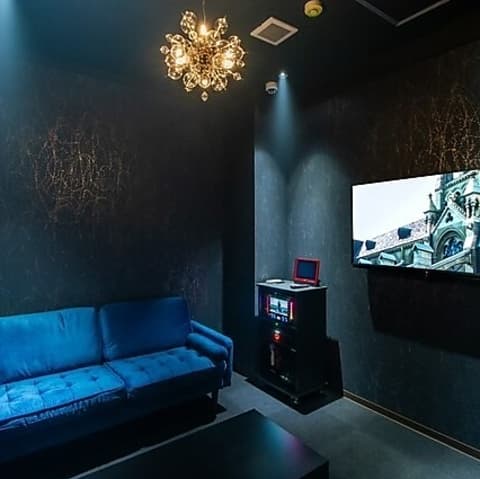 シーシャ CAFE&BAR CAGE ケイジ 難波店