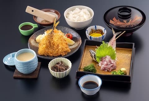 海のお食事処 でん助茶屋