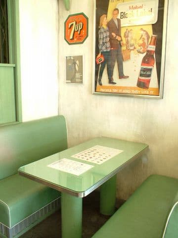 ロングボード・カフェ LONGBOARD CAFE CALIFORNIA DRIVE IN アクアシティお台場店