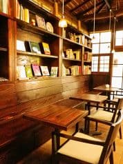 絵本とコーヒーのパビリオン 2