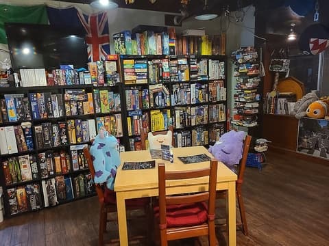 The Hearth Osaka Board Game Cafe and Bar ザハースオオサカボードゲームカフェアンドバー