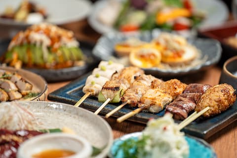 炭火焼鳥べんつ