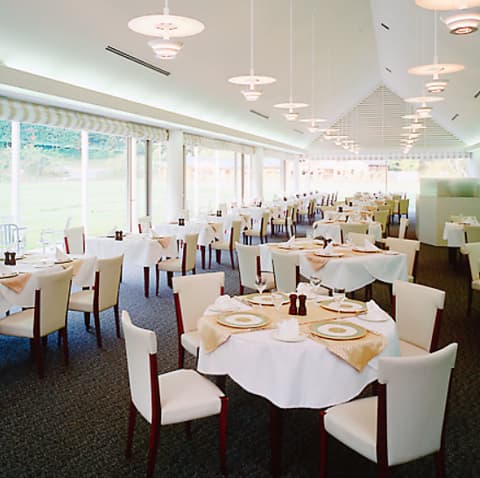 メナード青山リゾート レストラン ラ グラース