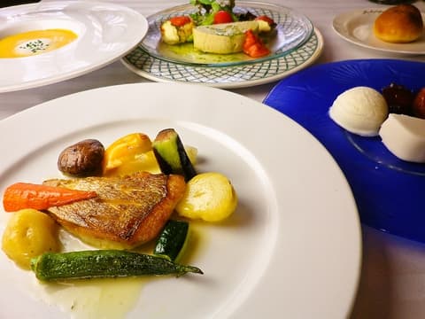 オーベルジュ AUBERGE 田井