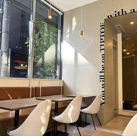 cafe&bar TipToe 御堂筋本町店