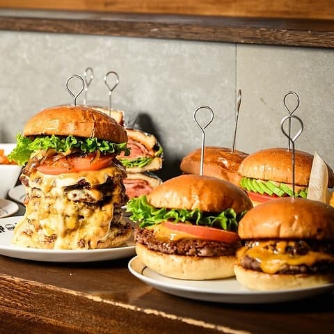 WAZZUP BURGER ワッツアップバーガー