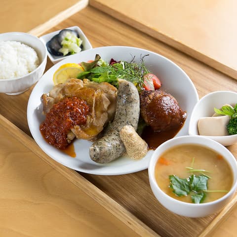 カフェ&ダイニング ことぶき