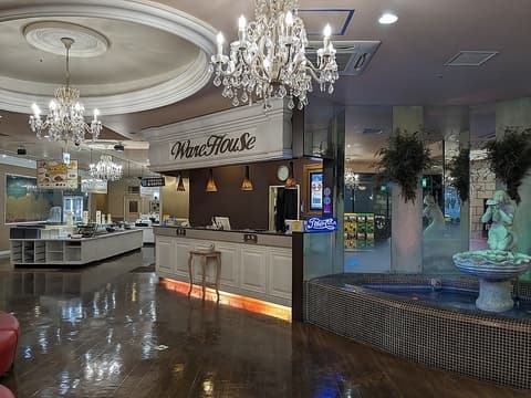 カラオケ ウェアハウス 三橋店