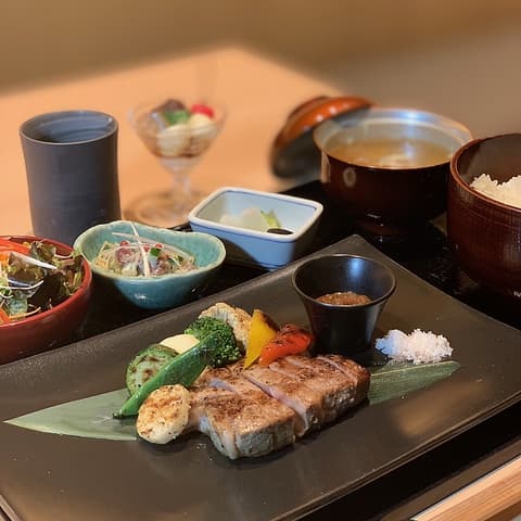 鉄板焼き 刃の下に心あり