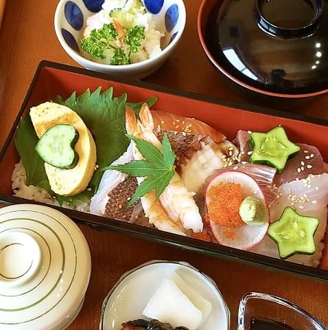 カフェはまひるがお