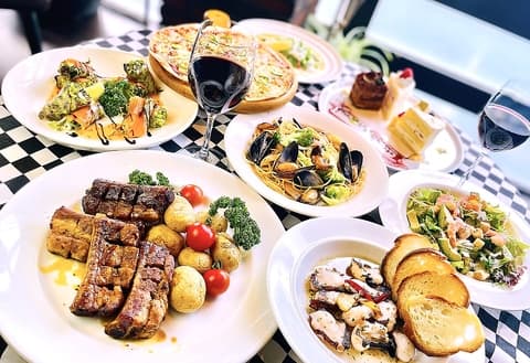 レストラン&バー チャーリーズ