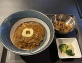 どんぶりカレーとカラオケバーの店ばぁきん 3