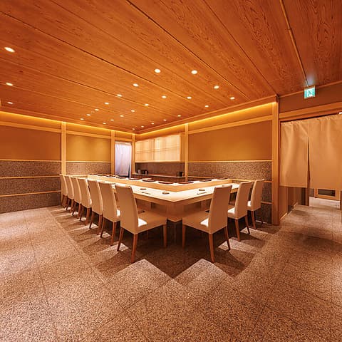 THE SUSHI GINZA 極