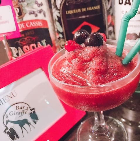 カフェ&カクテル Bar Giraffe ジラフ