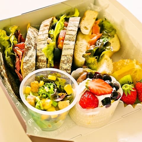 スリーコンカフェ つつじヶ丘店